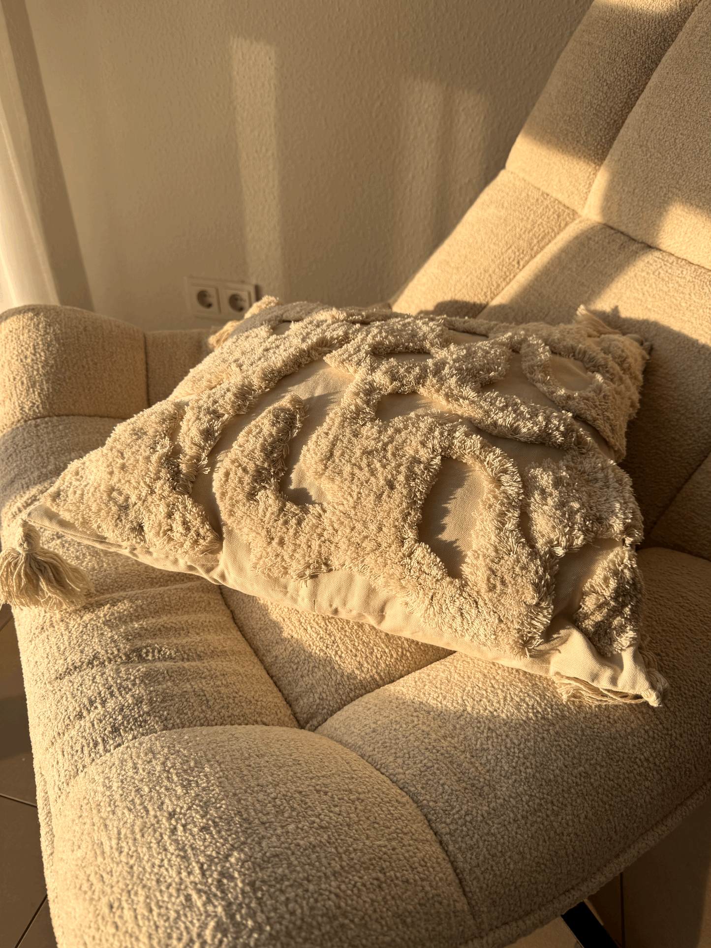 Luxuriöses Wohnkissen Olivia in Cremeton von Homeexklusive