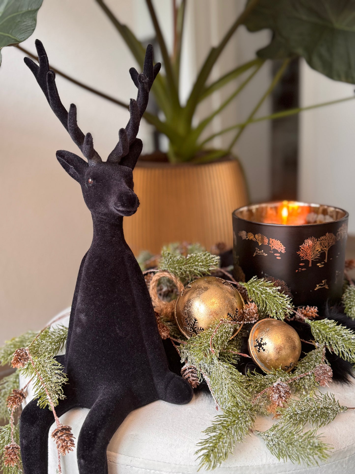 Metallkugel in Gold mit Schneeflockenmuster 6 cm von Sommerfield