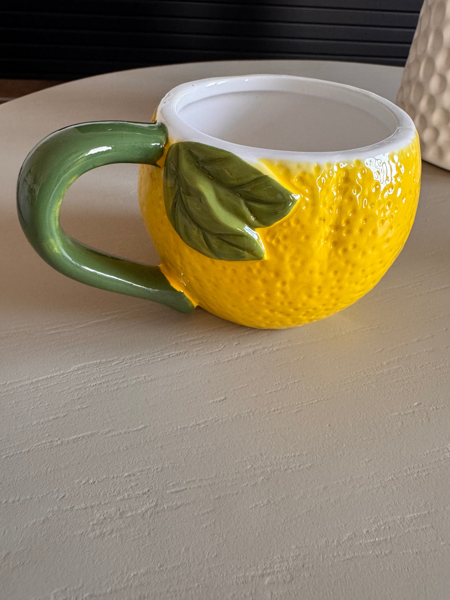 Becher Zitronen Motiv