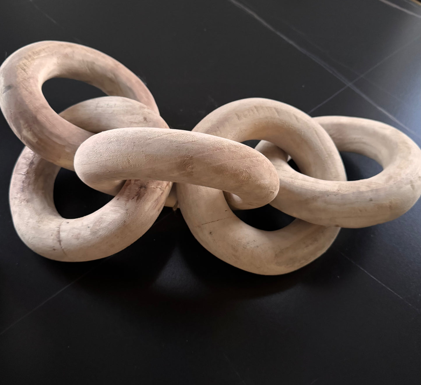 Moderne dekorative Holzkette groß