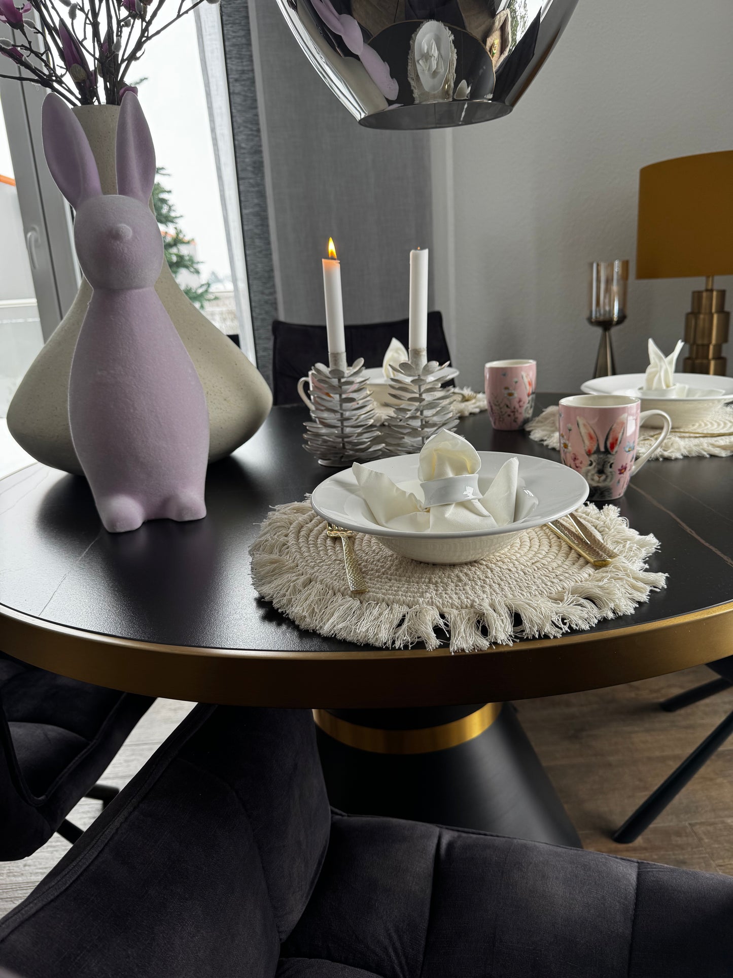 Osterhase "Nils" beflockt in Lavendel 47 cm