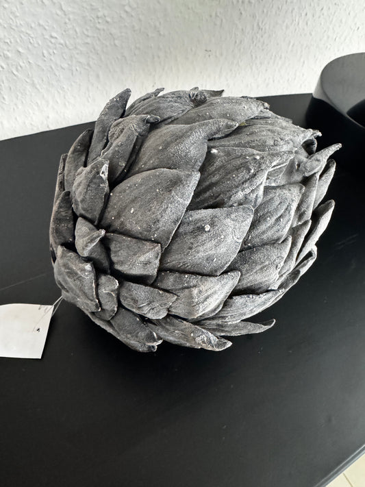 Artischocken Knospe Lisa in Antique Grey by Luimes & Luimes