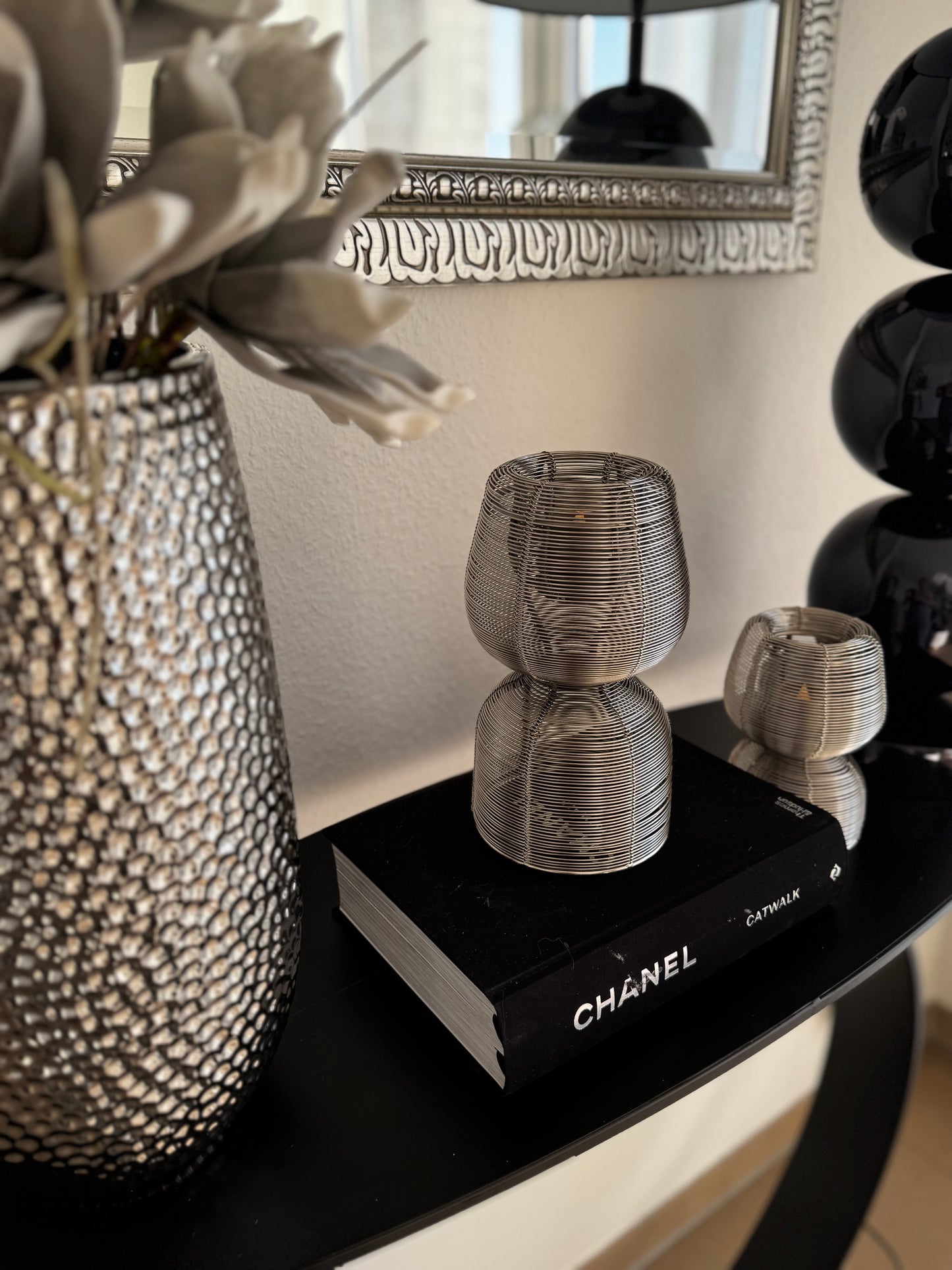 Moderner Draht-Teelichthalter von Light & Living in Silber 17 cm