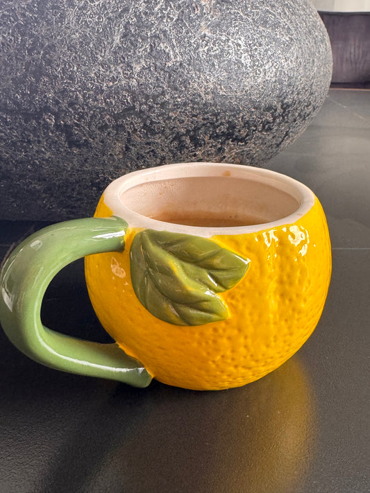 Becher Zitronen Motiv