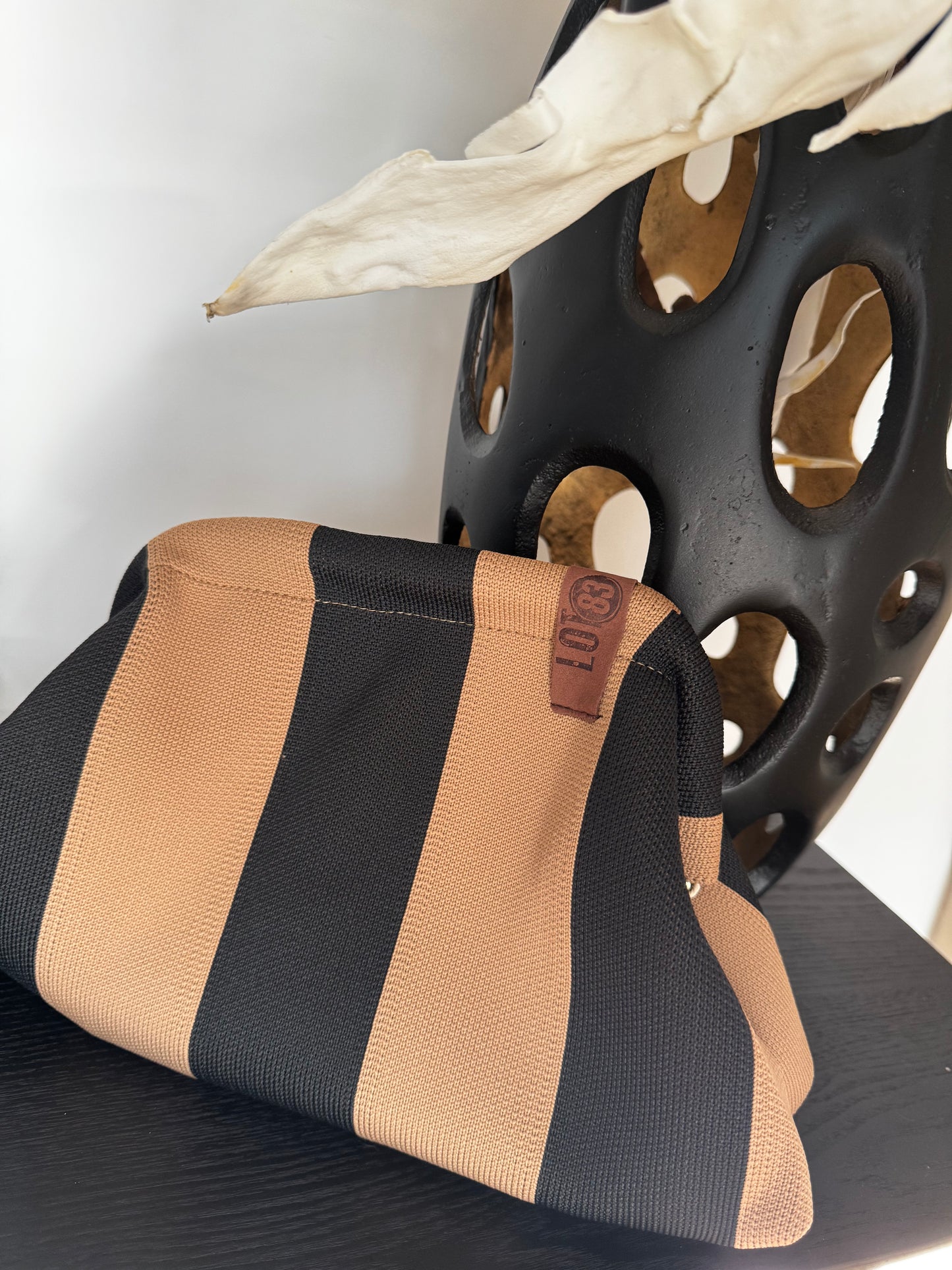 LOT83 Modische Clutch/ Organizer in Braun/Schwarz
