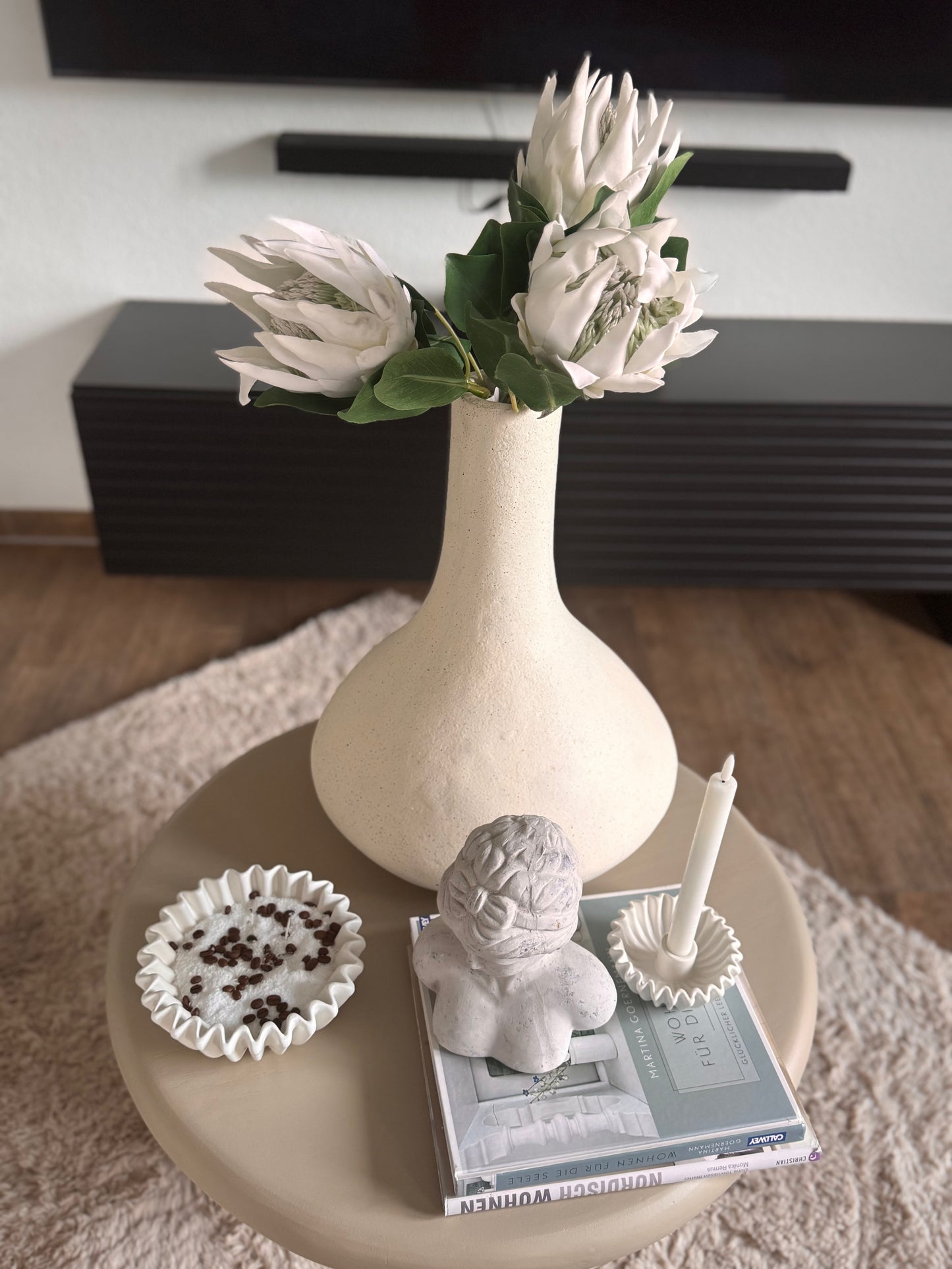 Künsticher Queen Protea Stem Zweig -Langlebiger Zweig in Weiß