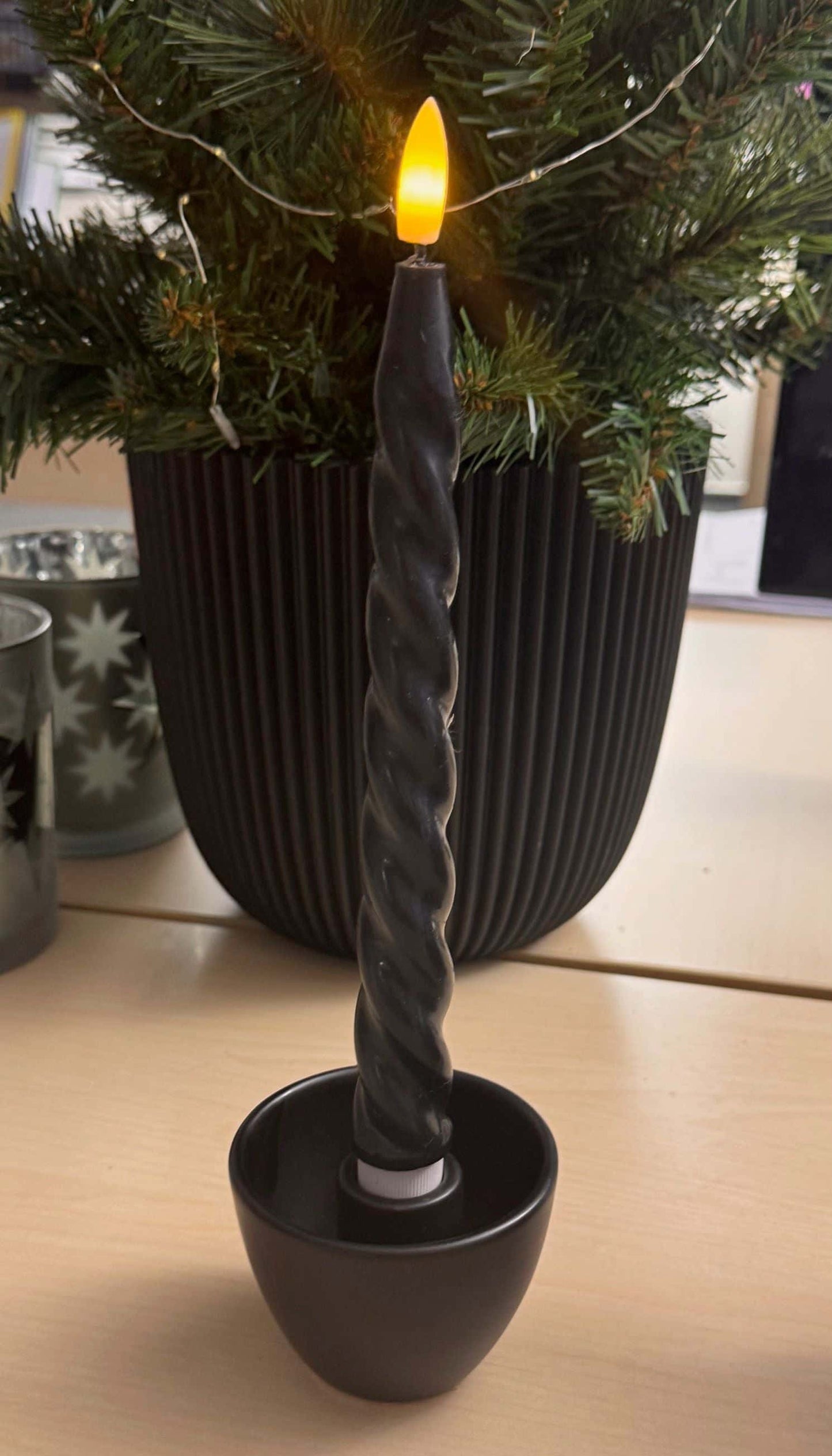 Kerzenhalter schwarz