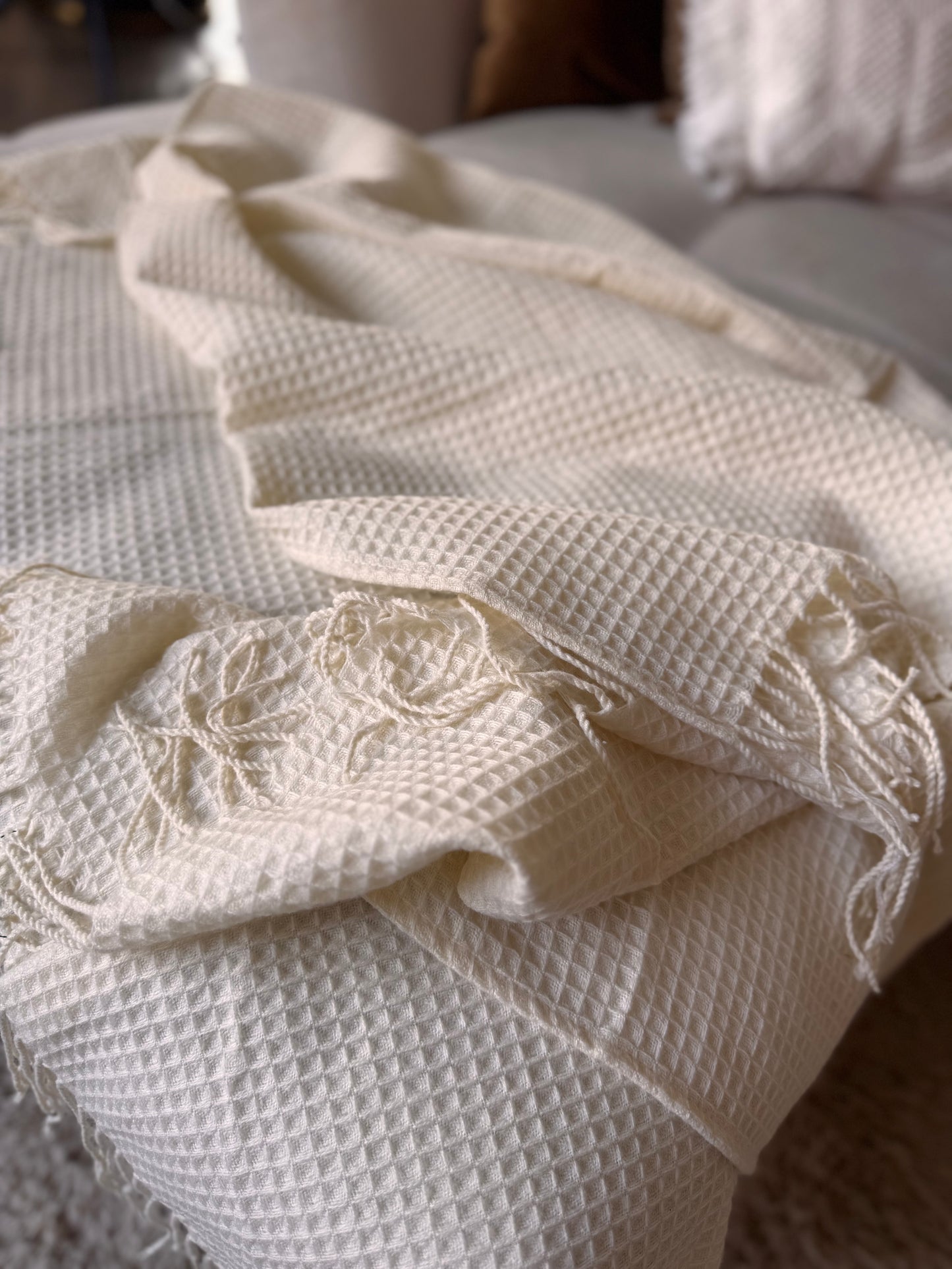 Wohndecke cussin Creme von  Exner 152 x 127 cm