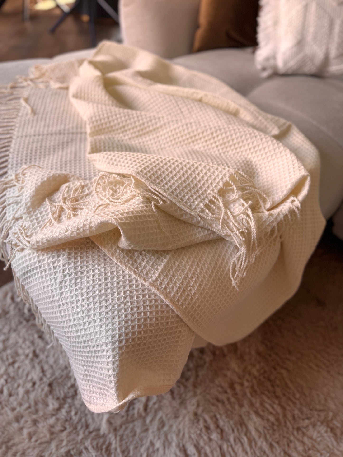 Wohndecke cussin Creme von  Exner 152 x 127 cm