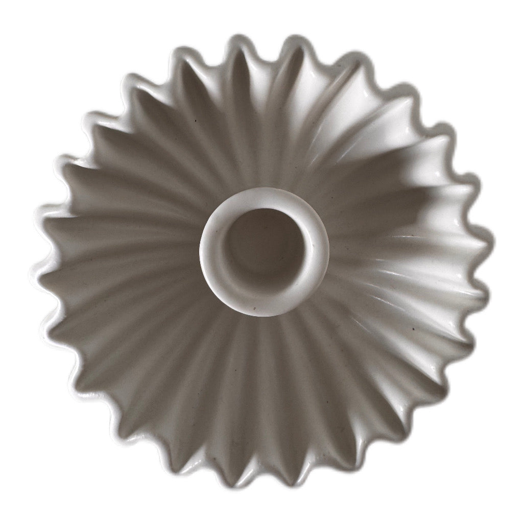 Kerzenhalter Plisseeform von Housevitamin B.V.