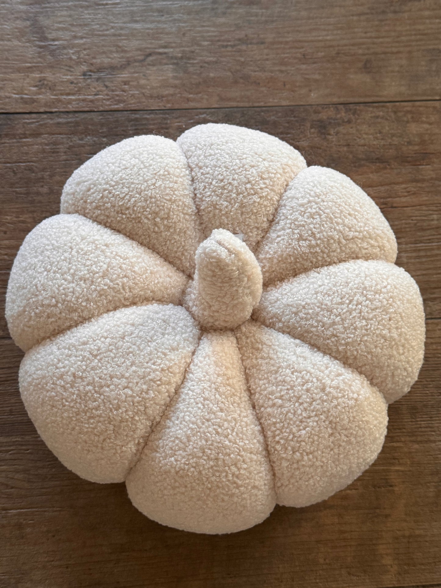 Kissen Kürbis Dans von Exner weiß