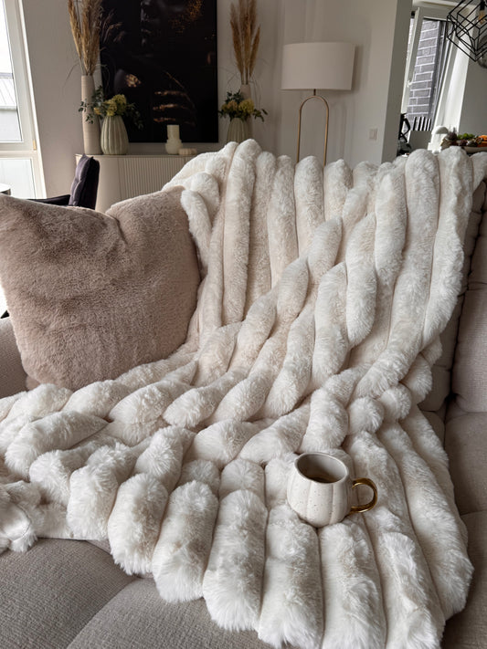 Unique LIving Decke  Liebe weiß 150 x 200 cm