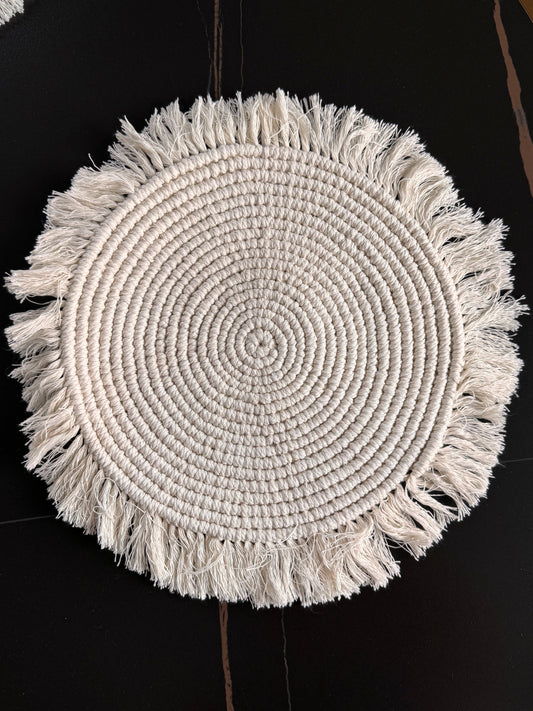 Tischset Handgewebt in Boho Style cremeweiß ø 38 cm von Homexlusive