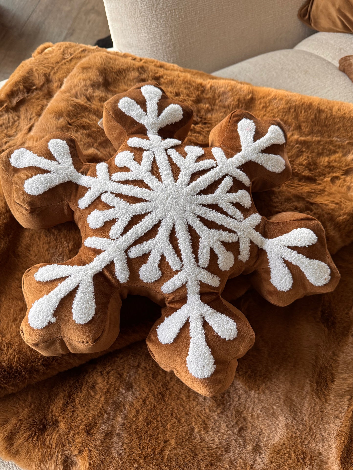 Kissen Schneeflocke in Braun von Exner 45 x 45 cm