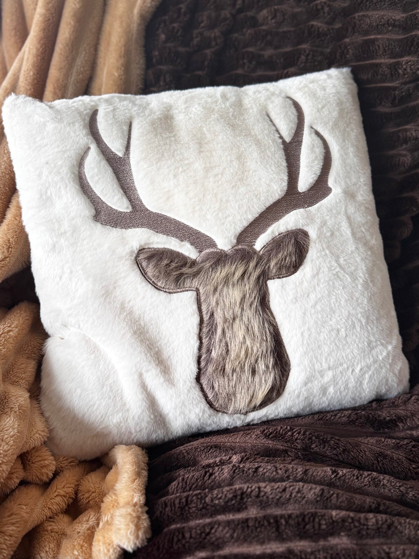 Kissen " Hirsch "Beige/Cremeweiß 45 x 45 cm Polyester von Exner