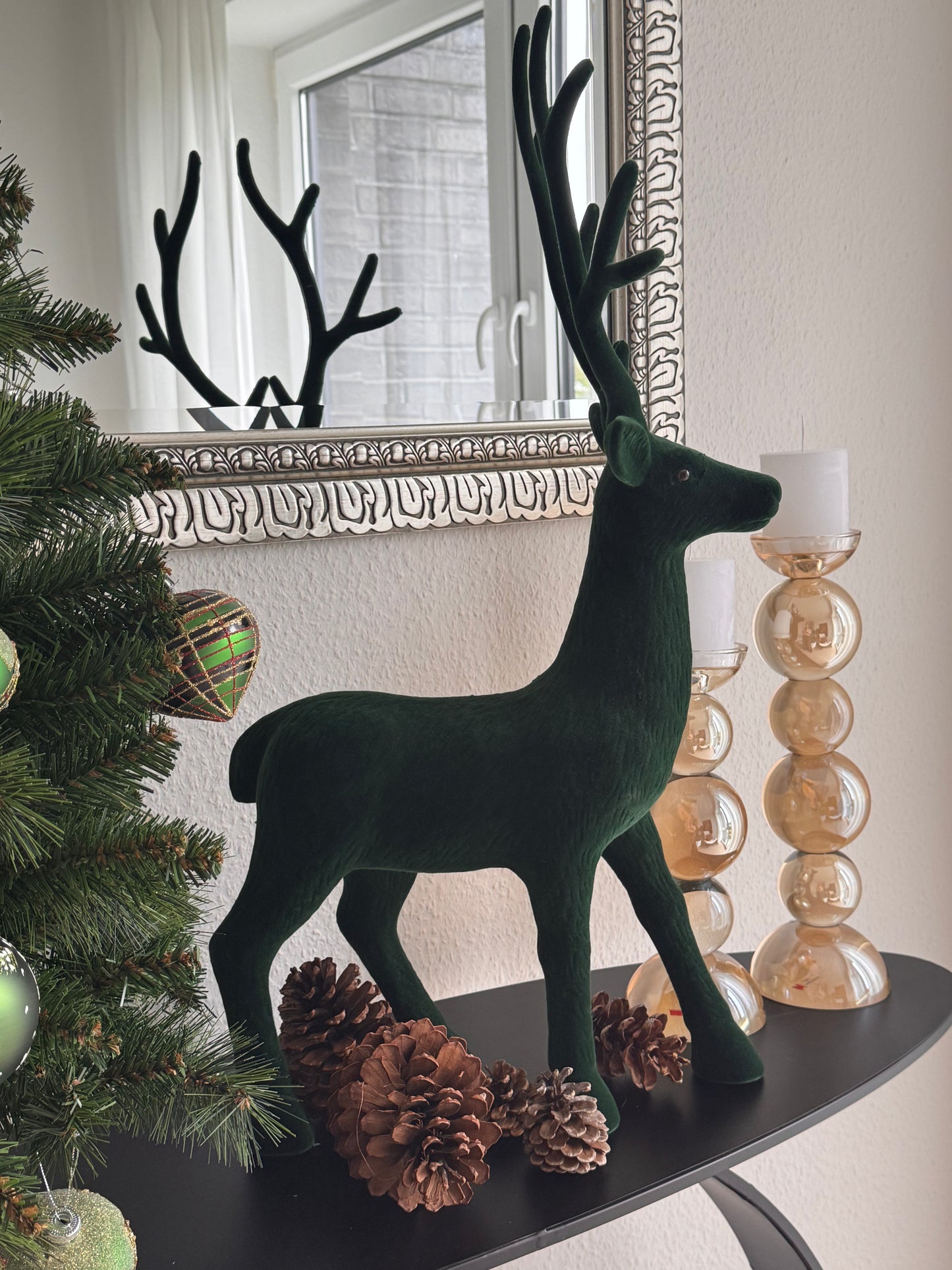 Samt Rentier in Grün von Exner Groß