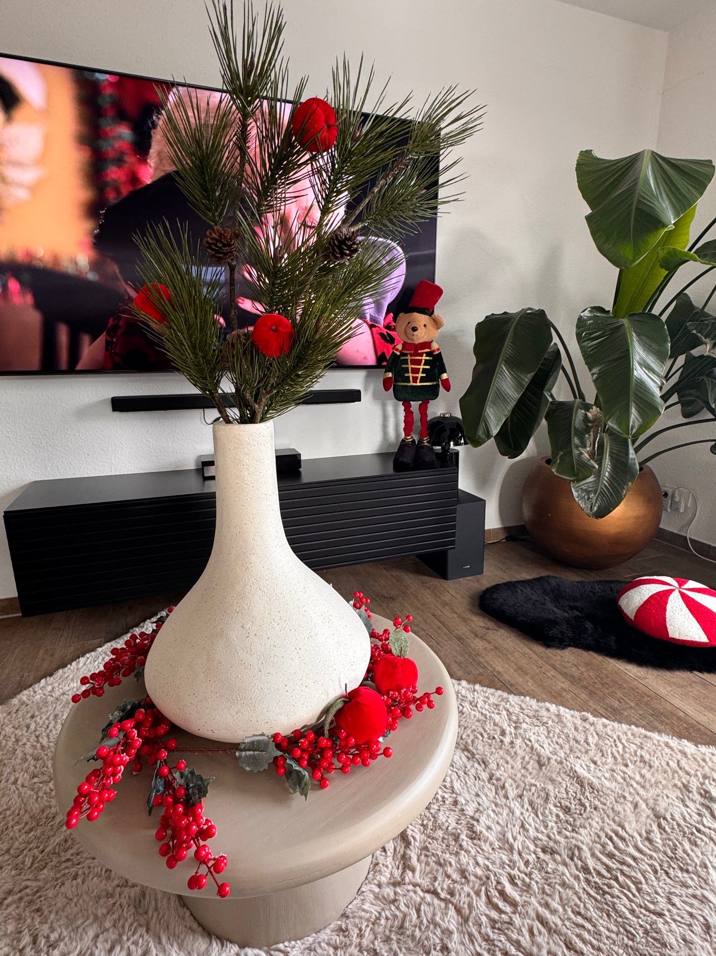 Rote Beeren Girland in  Rot Länge 130 cm