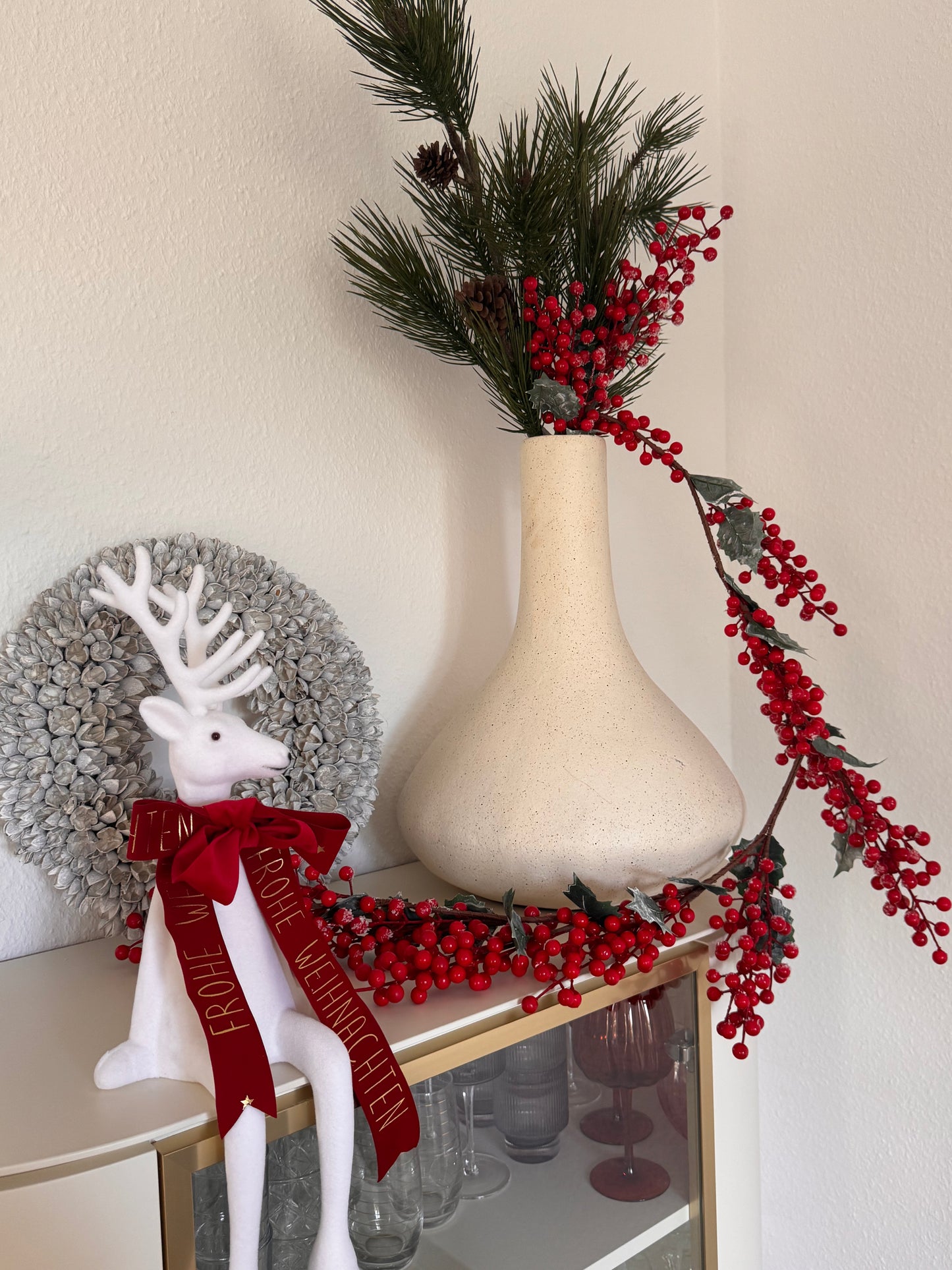 Rote Beeren Girland in  Rot Länge 130 cm