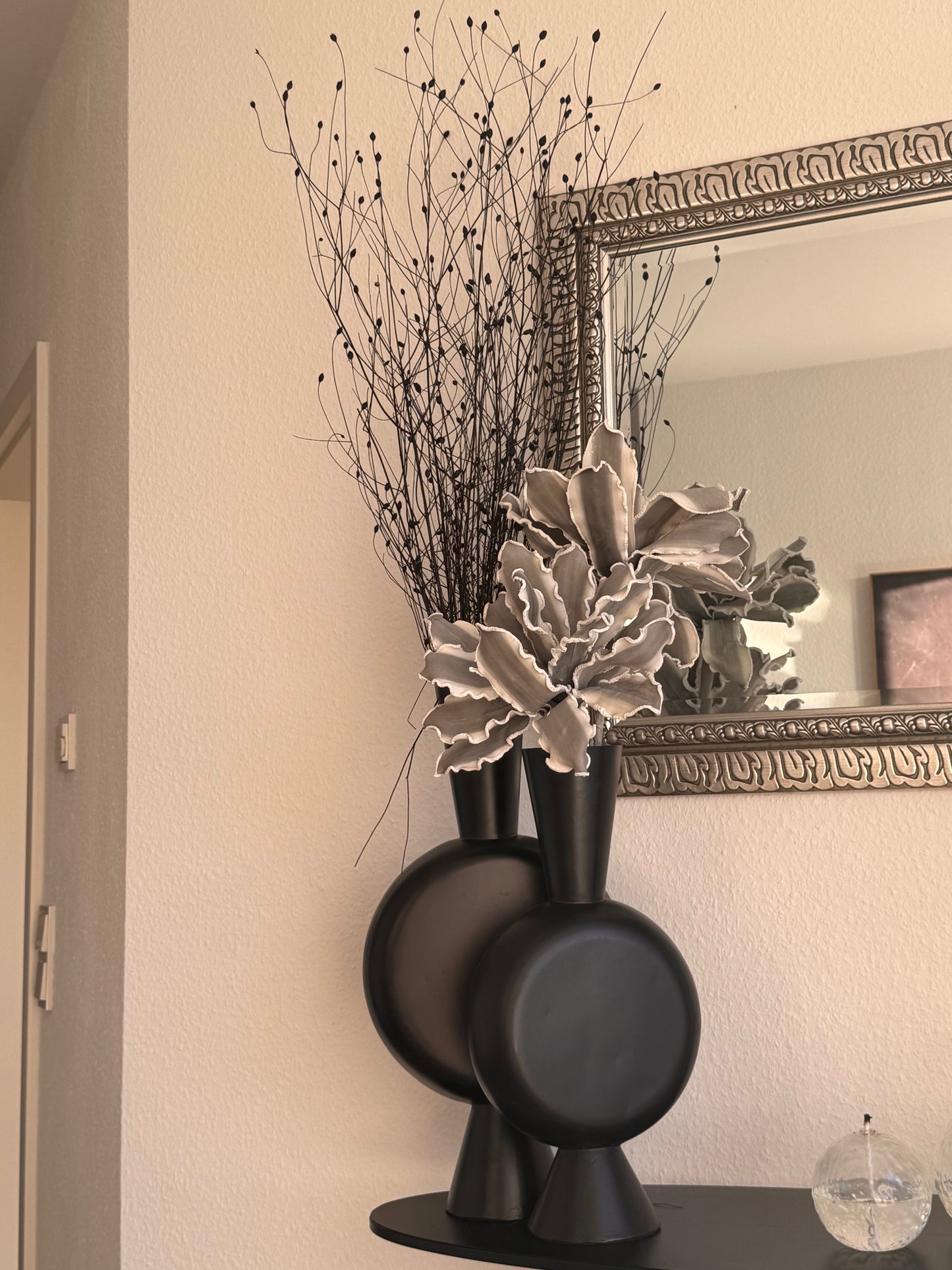 Kunstblume in edlem Grau  modern und elegant 92 cm