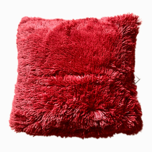 Wohnkissen Fluffy in Bordeaux Rot 45x45 cm von Dutch Decor