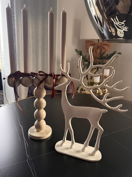 Eleganter Hirsch in Weiß mit außergewönlichen Geweih 39 cm von Exner