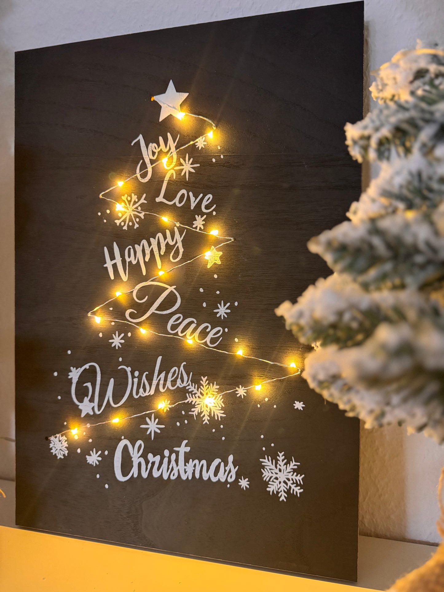 Wanddekoration Weihnachten mit LED in Schwarz 50x35 cm