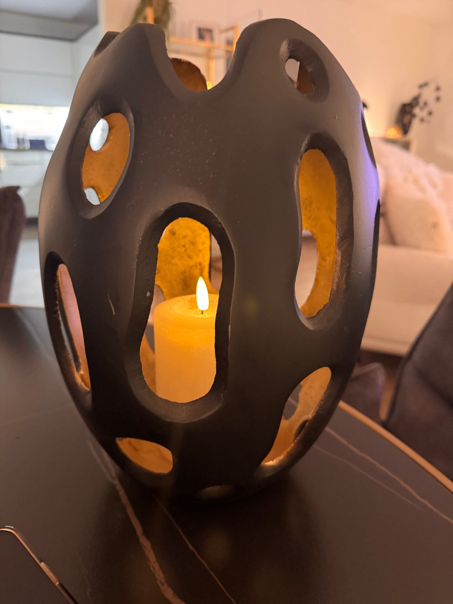 Blumenvase Cut-Out Design in Schwarz matt von Colmore 32 cm