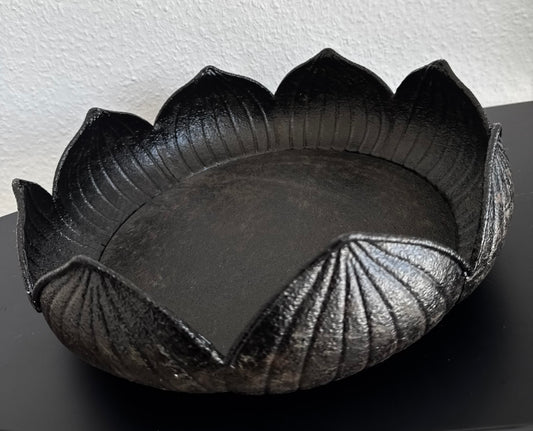 Dekoschale "Lottusblüte" in Antik Schwarz von Countryfield 35 cm