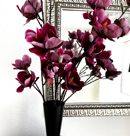 Künstlicher Magnolienzweig in Fuchsia 102  cm von Jelle Quint