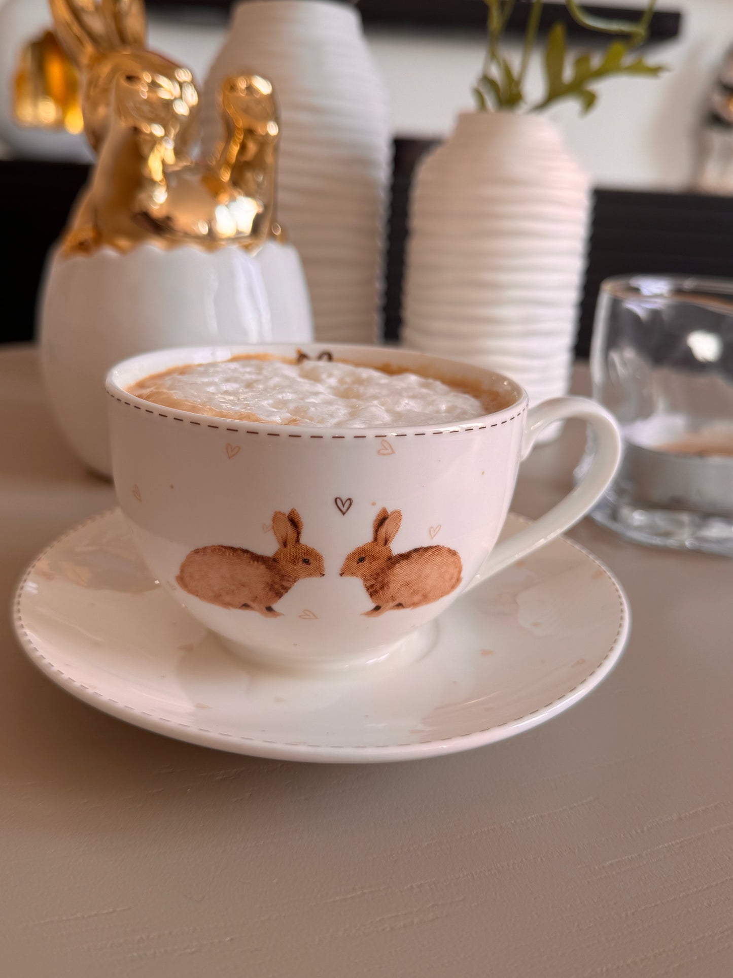 Keramiktasse m. Unterteller / Hasenmotiv & Herzen von Clayre & Eef 200 ml