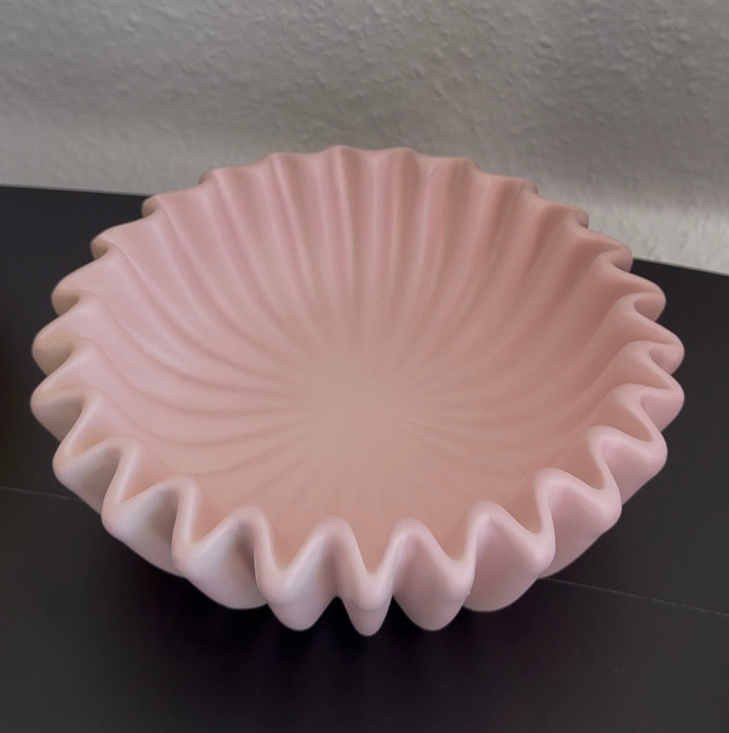 Schale  Bowl Plissee Keramik in Rosé von Housevitamin B.V. groß