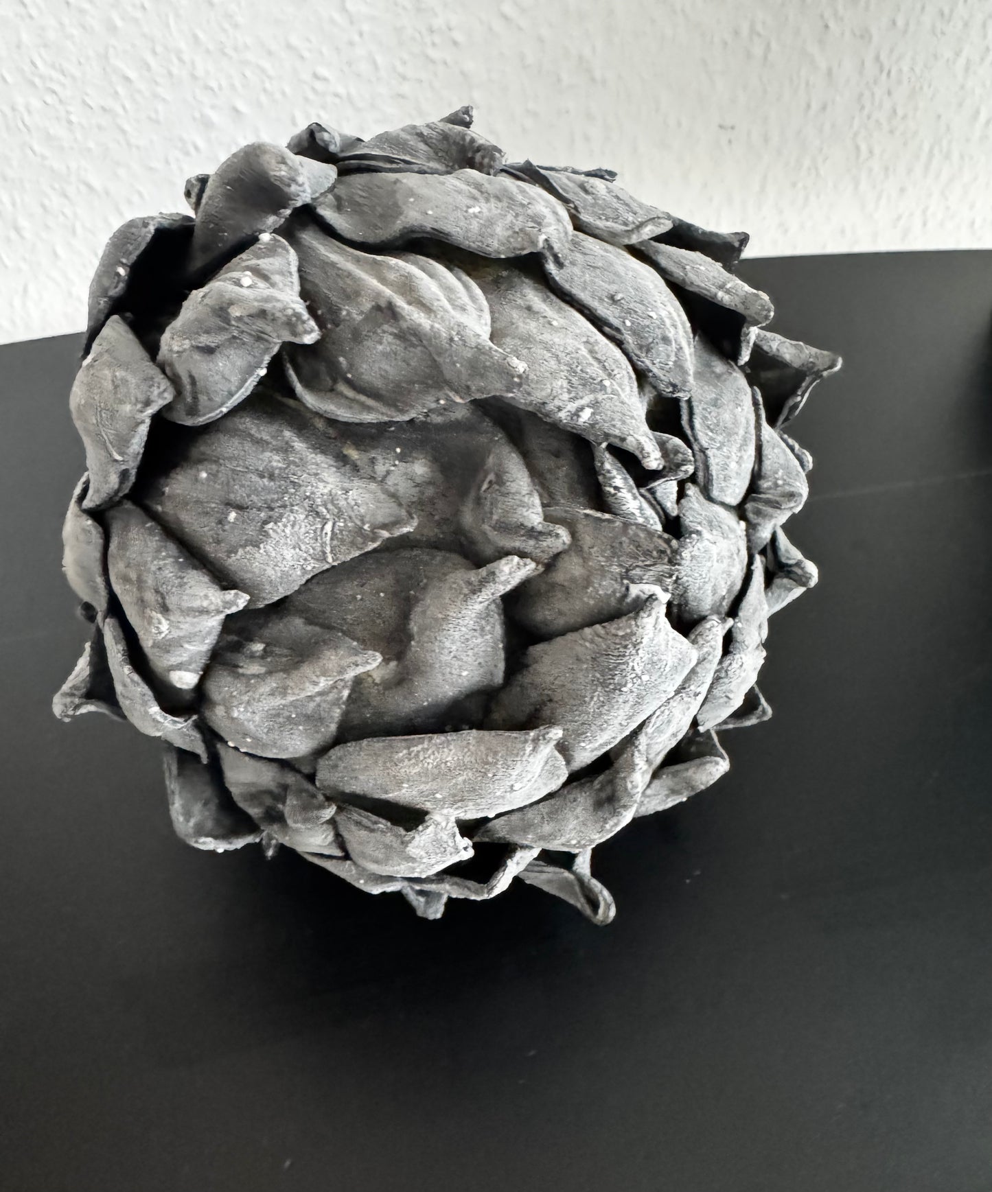 Artischocken Knospe Lisa in Antique Grey by Luimes & Luimes