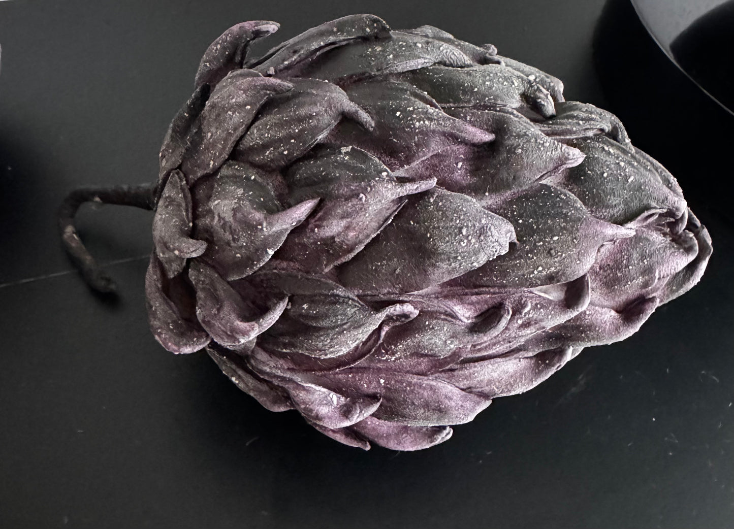 Artischocken Knospe Lisa in Mystic Purple  by Luimes & Luimes