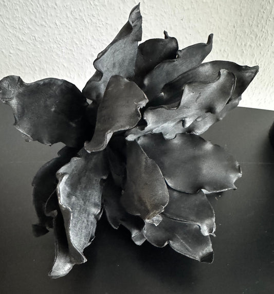 Einzigartige Blume in Schwarz  37 cm by Luimes & Luimes