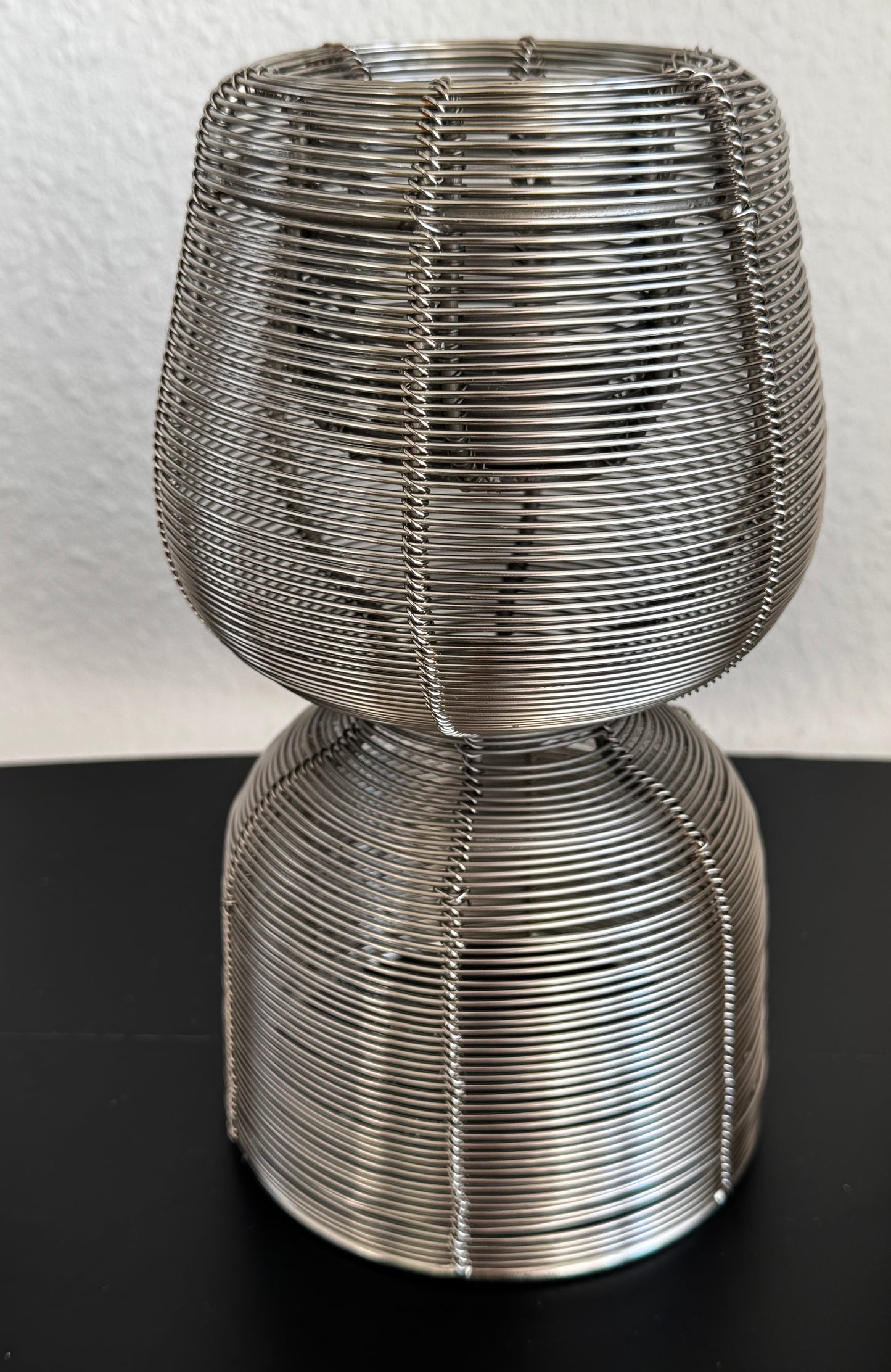 Moderner Draht-Teelichthalter von Light & Living in Silber 17 cm