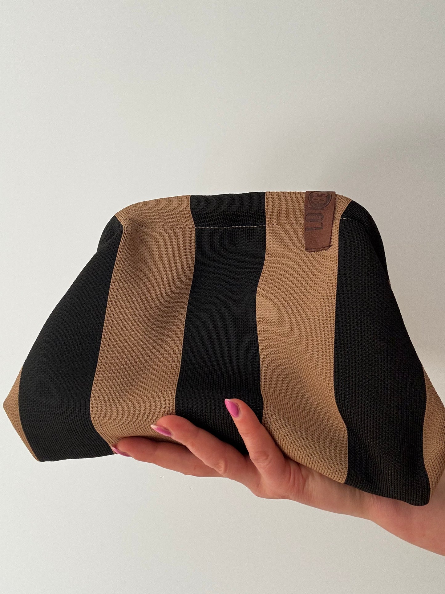 LOT83 Modische Clutch/ Organizer in Braun/Schwarz