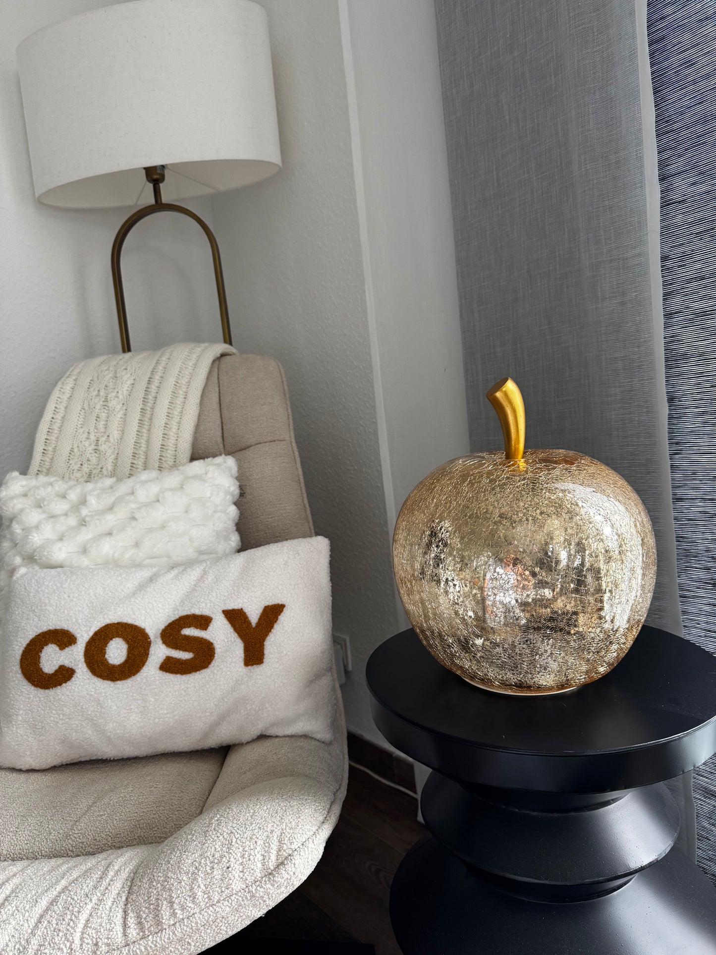 Wohnkissen "Cosy"- in Cremeweiß/Braun Bouclé Optik 50 x 30 cm