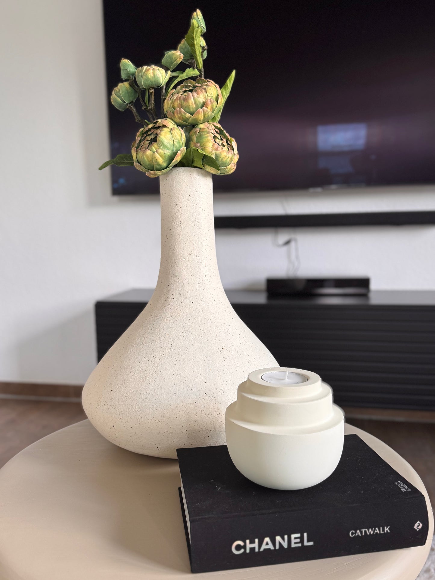 Künstliche Artischocke - realistischer Blickfang für stilvolle Dekoration