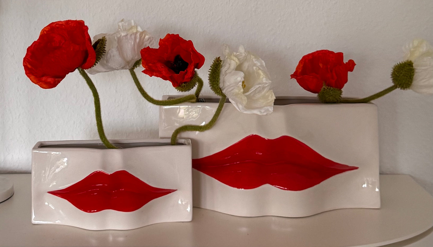 Jardiniere  Kisses weiß/rot klein