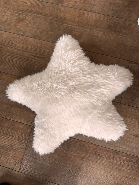 Stern Kissen in weiß 50 x 48 cm von Textino