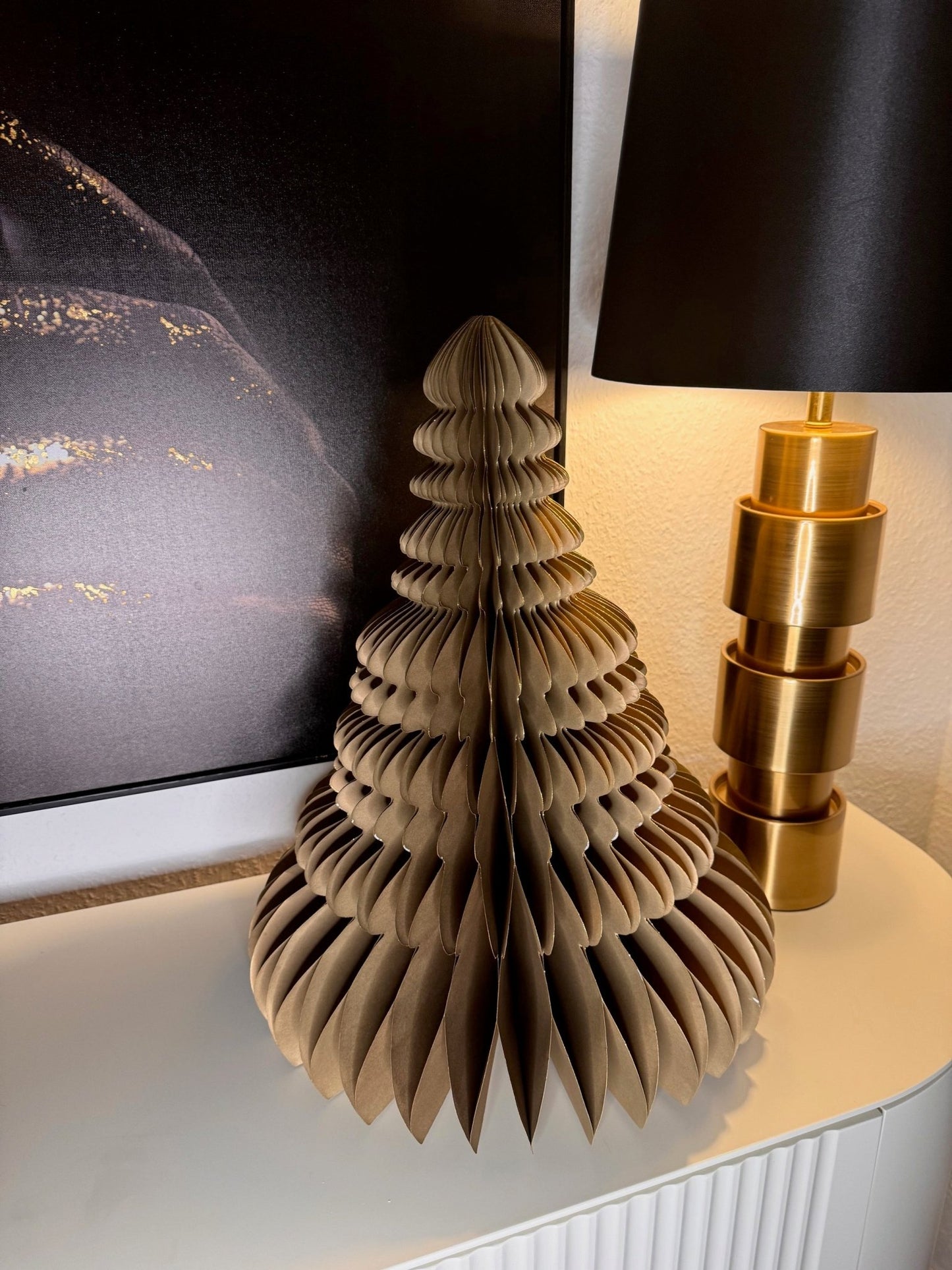 Exklusiver Weihnachtsbaum aus Papier in Beige/ Gold ca. 50 cm von MrsBLOOM - JP Lifestyle & More