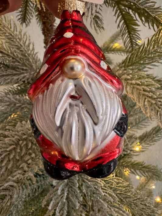 Weihnachtskugel Wichtel in Rot aus Glas von  By Lauco