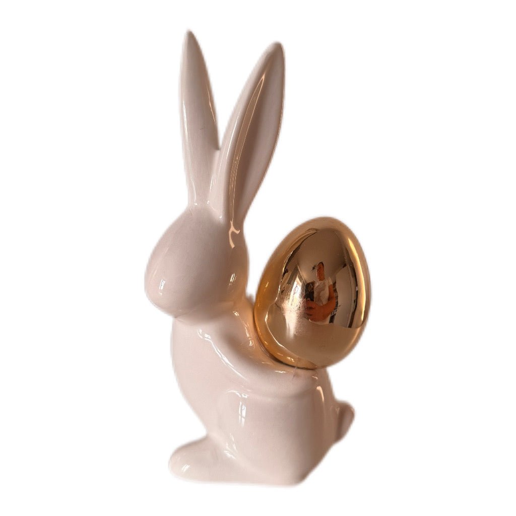Keramik Hase Carlo mit goldenem Ei 13 cm von Willeke - JP Lifestyle & More